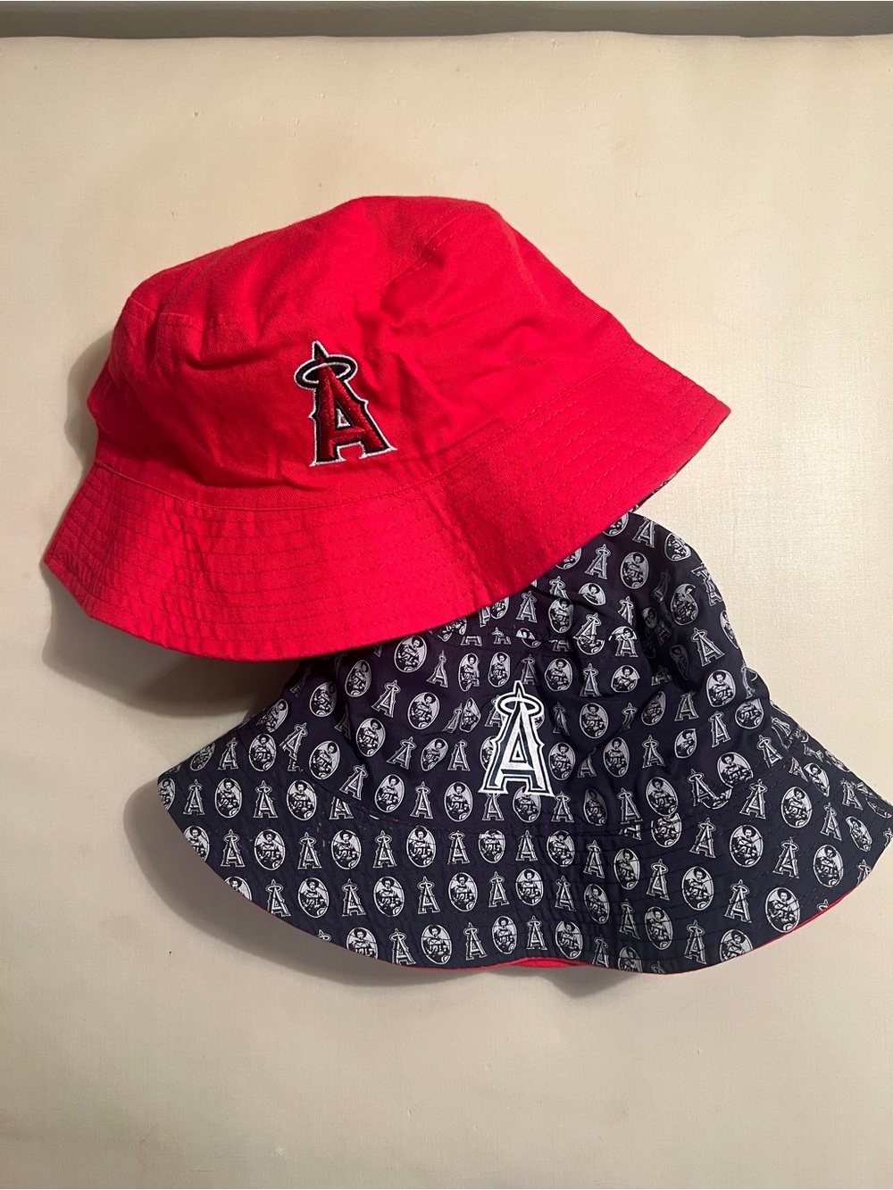 Los Angeles Angels Reversible Bucket Hat - Red & Navy